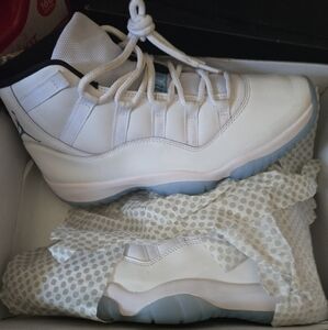 Jordan 11 Legend BLUE 2025